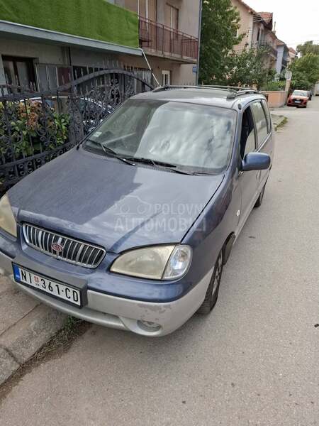 Kia Carens 