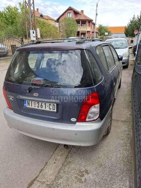 Kia Carens 