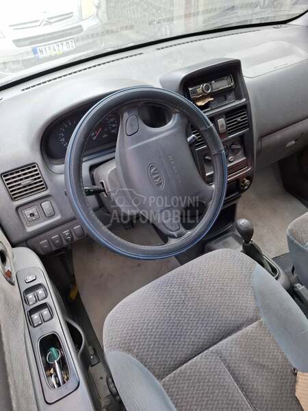 Kia Carens 