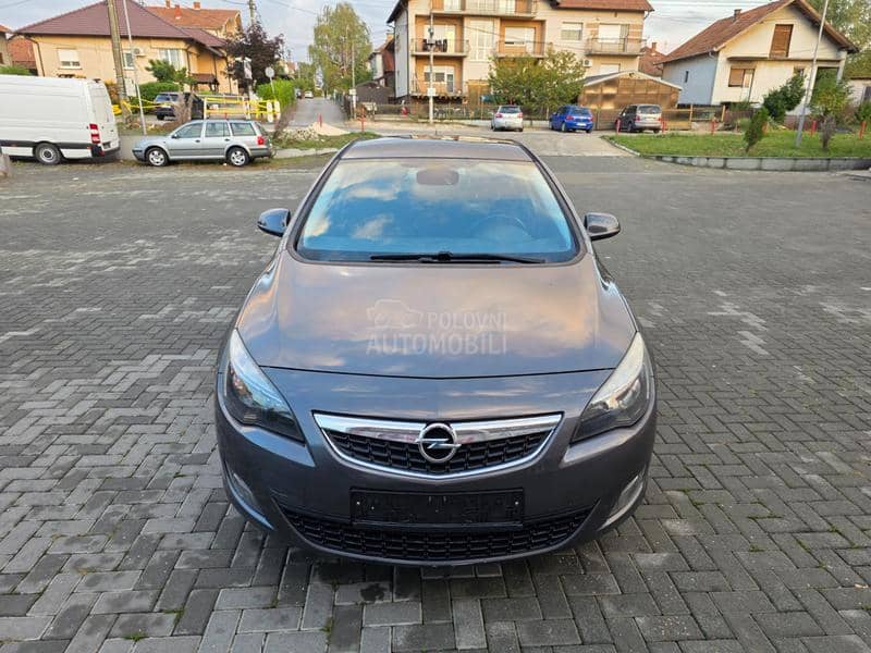 Opel Astra J 1.4