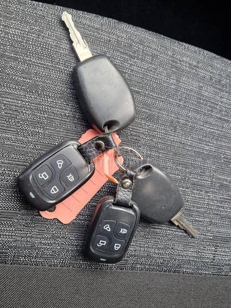 Dacia Duster 1.6 77 k.w. 0ČUVANA