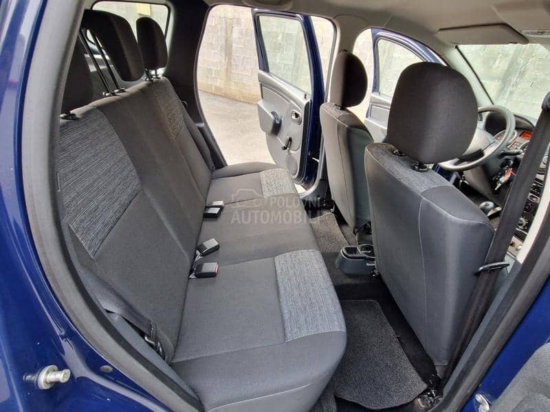 Dacia Duster 1.6 77 k.w. 0ČUVANA