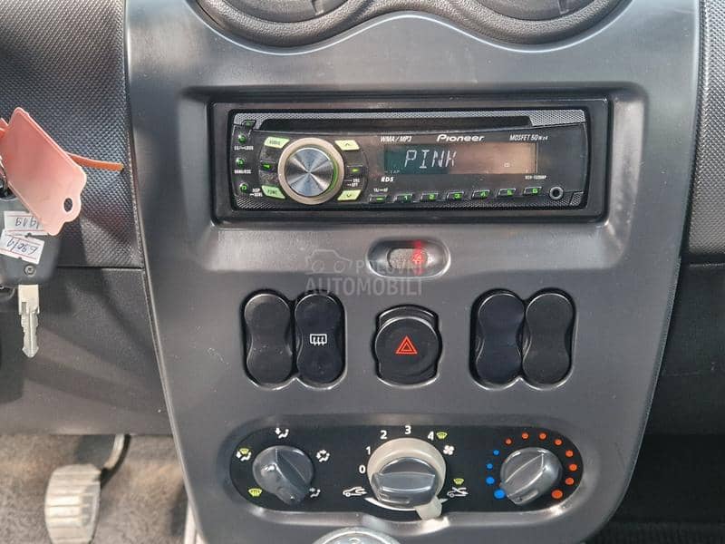 Dacia Duster 1.6 77 k.w. 0ČUVANA