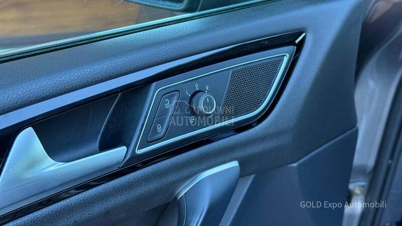 Volkswagen Golf Sportsvan 2.0TDi DSG ALCANTARA