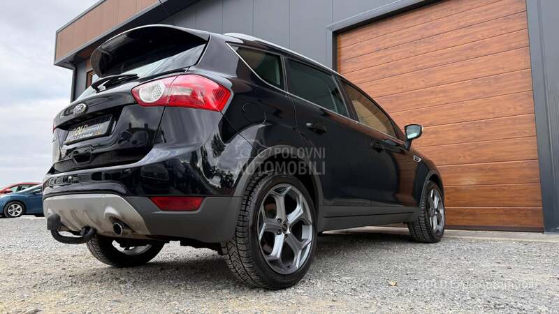 Ford Kuga 2.0TDCi AUT TITANIUM