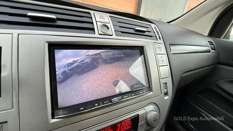 Ford Kuga 2.0TDCi AUT TITANIUM