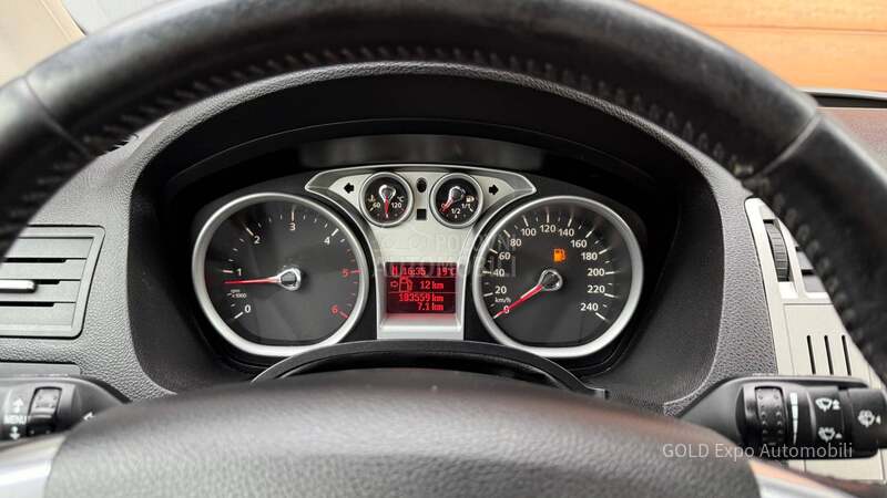 Ford Kuga 2.0TDCi AUT TITANIUM