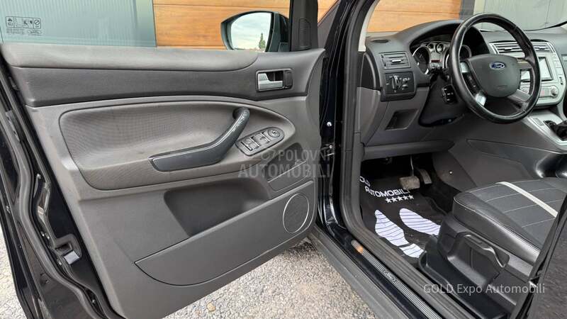 Ford Kuga 2.0TDCi AUT TITANIUM