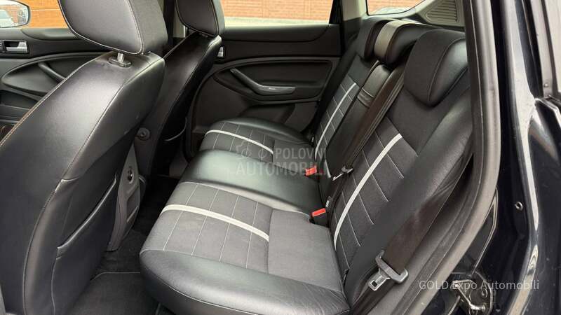 Ford Kuga 2.0TDCi AUT TITANIUM