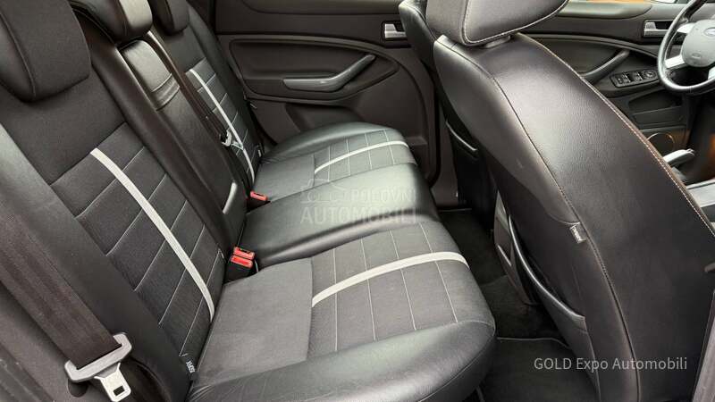Ford Kuga 2.0TDCi AUT TITANIUM