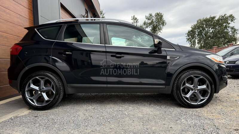 Ford Kuga 2.0TDCi AUT TITANIUM