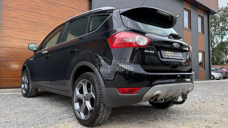 Ford Kuga 2.0TDCi AUT TITANIUM