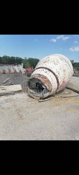 Mercedes Benz za ćumuranu