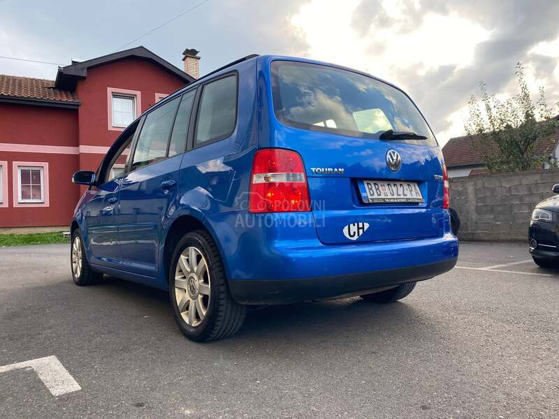 Volkswagen Touran 1.6 Fsi