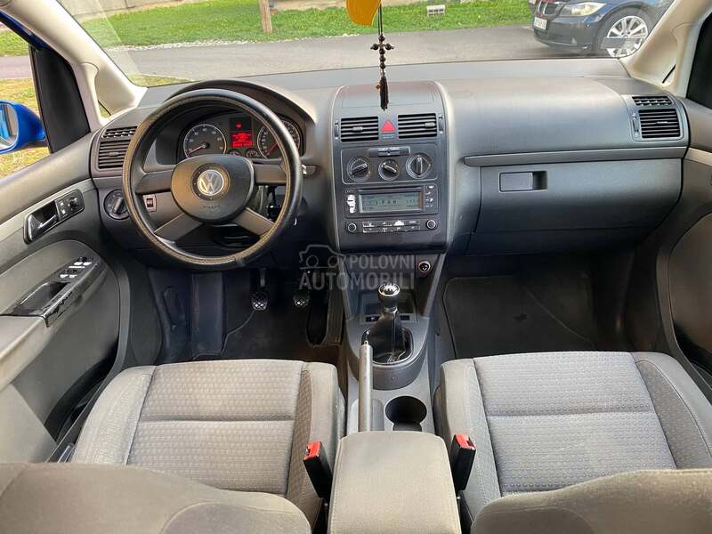 Volkswagen Touran 1.6 Fsi