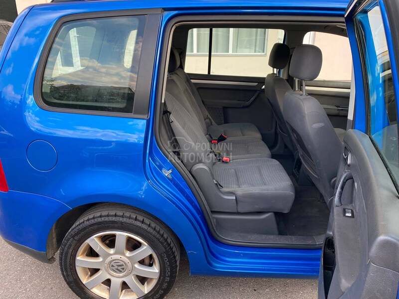 Volkswagen Touran 1.6 Fsi