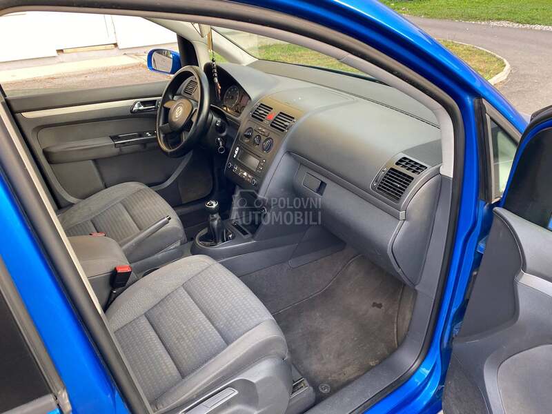 Volkswagen Touran 1.6 Fsi