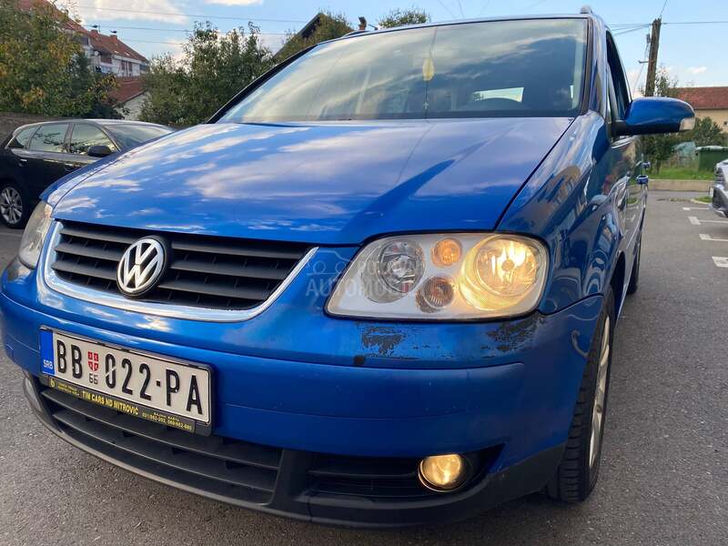 Volkswagen Touran 1.6 Fsi
