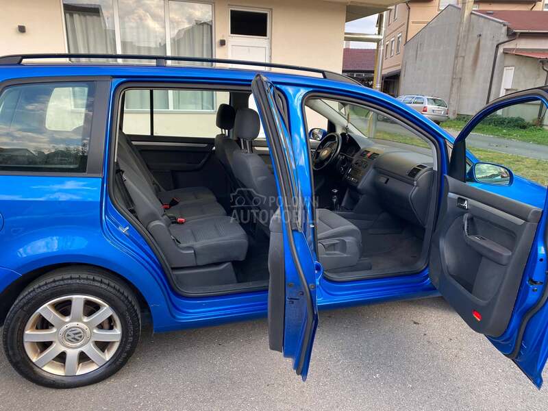 Volkswagen Touran 1.6 Fsi