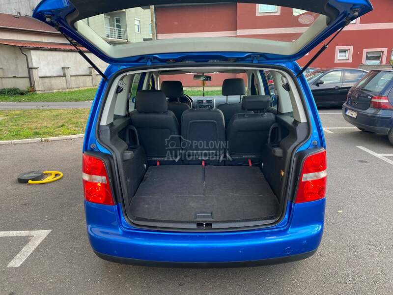 Volkswagen Touran 1.6 Fsi