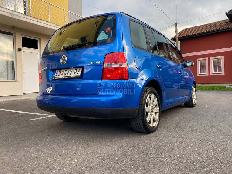 Volkswagen Touran 1.6 Fsi