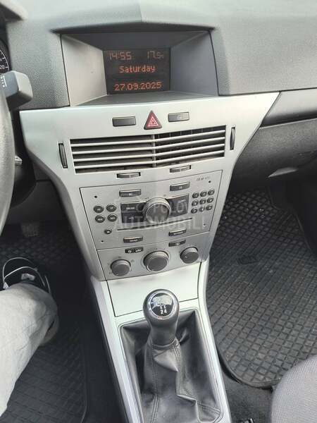 Opel Astra H 1.6