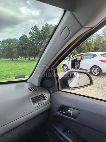 Opel Astra H 1.6