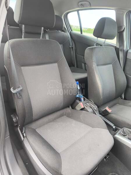 Opel Astra H 1.6