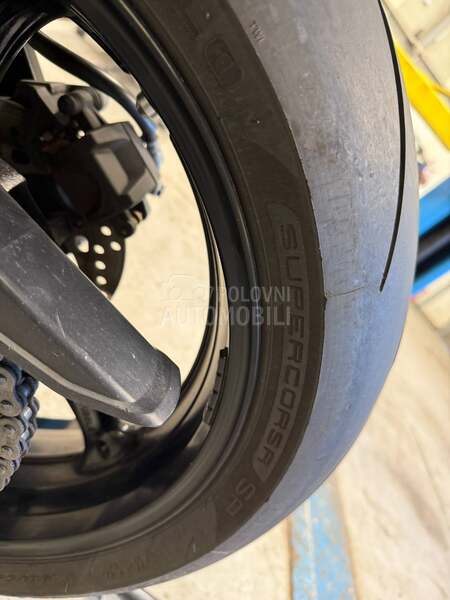 Suzuki Gsx R K9 750