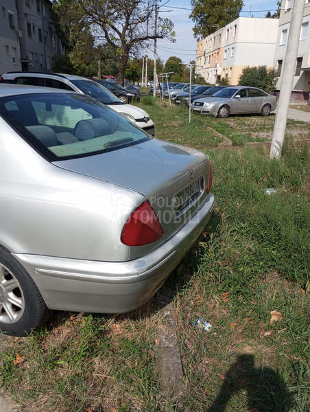 Lancia Lybra 