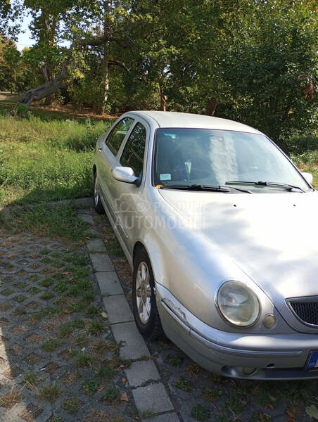 Lancia Lybra 