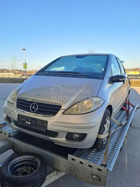 Delovi Mercedes B klasa w245