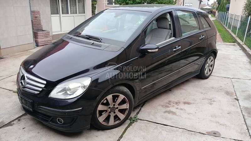 Delovi Mercedes B klasa w245