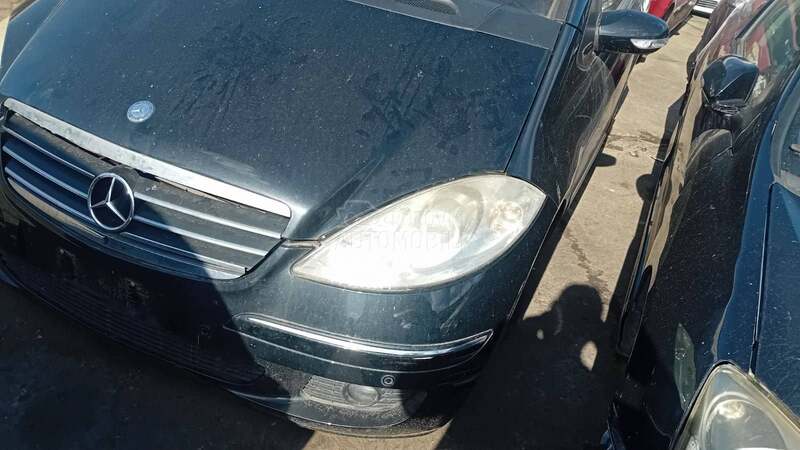 Delovi Mercedes B klasa w245