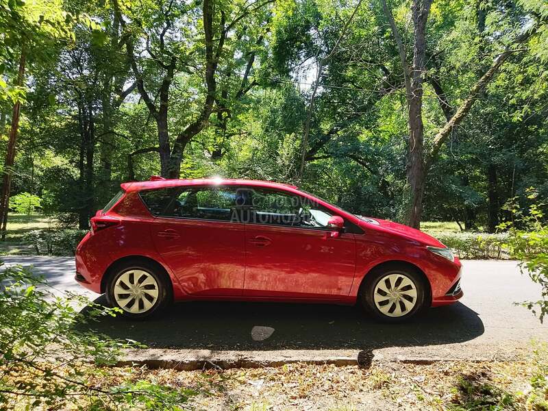 Toyota Auris 1.33 VVT