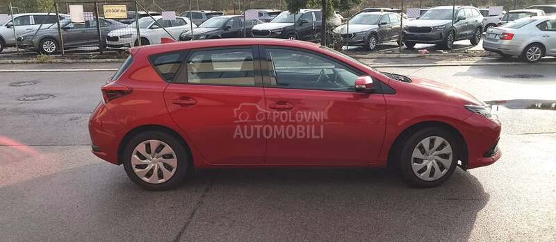 Toyota Auris 1.33 VVT