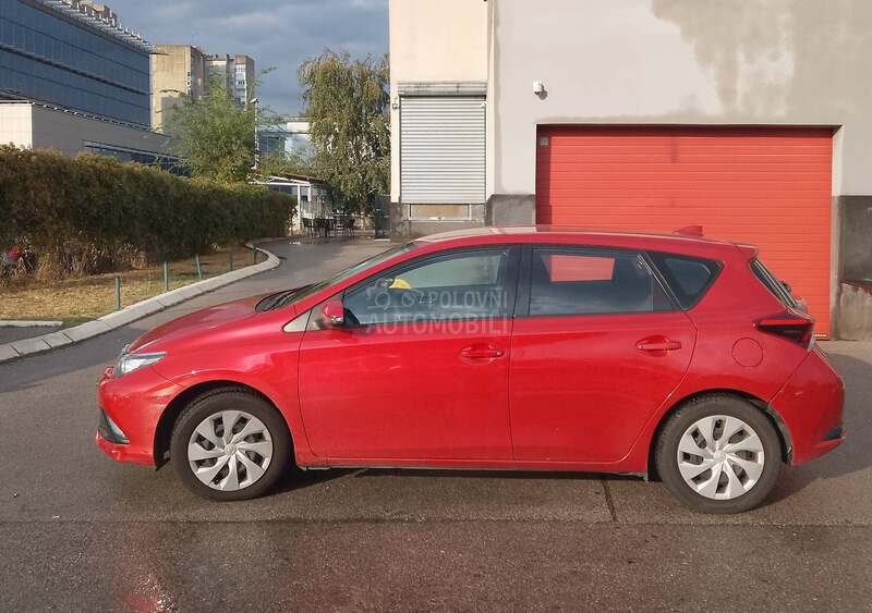 Toyota Auris 1.33 VVT