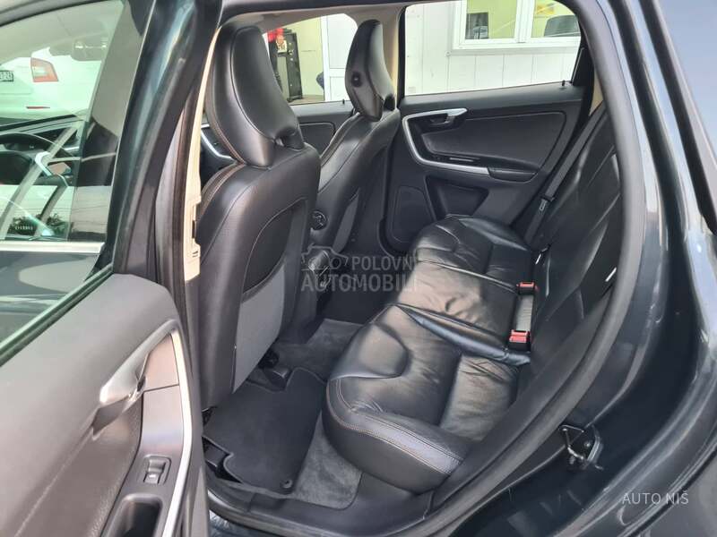 Volvo XC60 2.0 D LUX EDITION