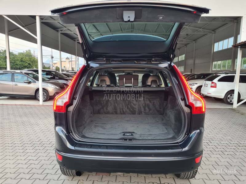 Volvo XC60 2.0 D LUX EDITION