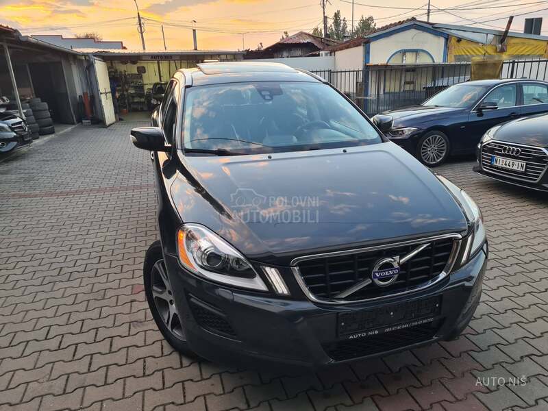 Volvo XC60 2.0 D LUX EDITION