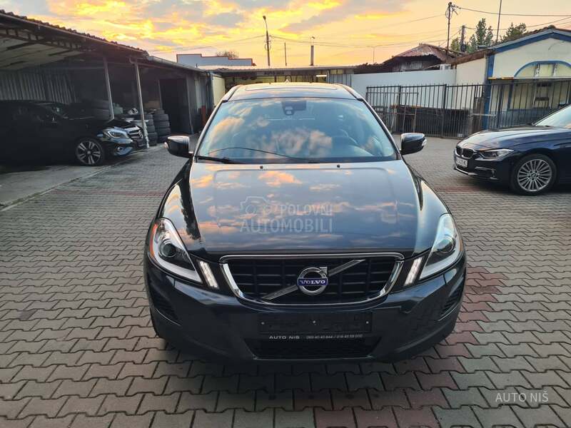 Volvo XC60 2.0 D LUX EDITION