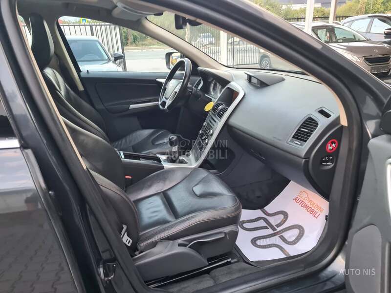 Volvo XC60 2.0 D LUX EDITION