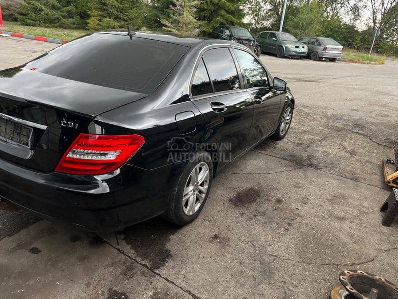 Mercedes Benz C 220 2013. god. -  kompletan auto u delovima