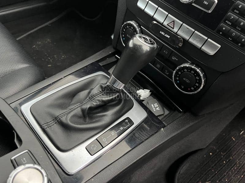 Mercedes Benz C 220 2013. god. -  kompletan auto u delovima