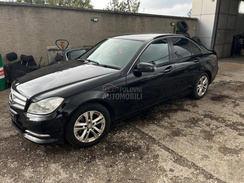 Mercedes Benz C 220 2013. god. -  kompletan auto u delovima