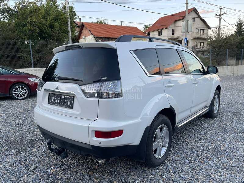 Mitsubishi Outlander 