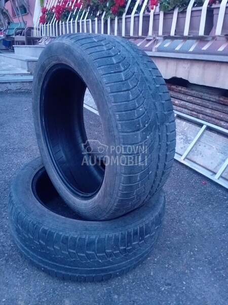 Hankook 235/50 R18 Zimska