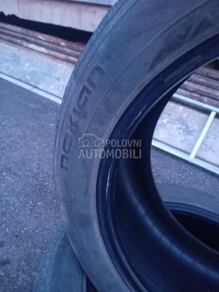 Hankook 235/50 R18 Zimska