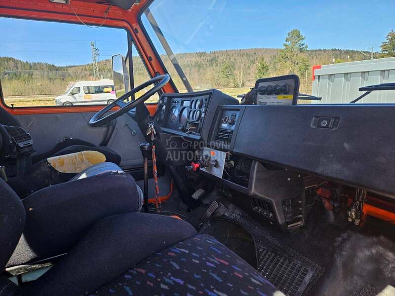 Nissan Patrol Paris Dakar kamion