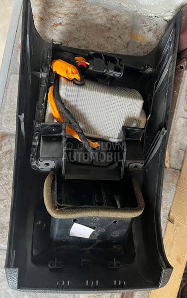 zadnja rešetka ventilacije